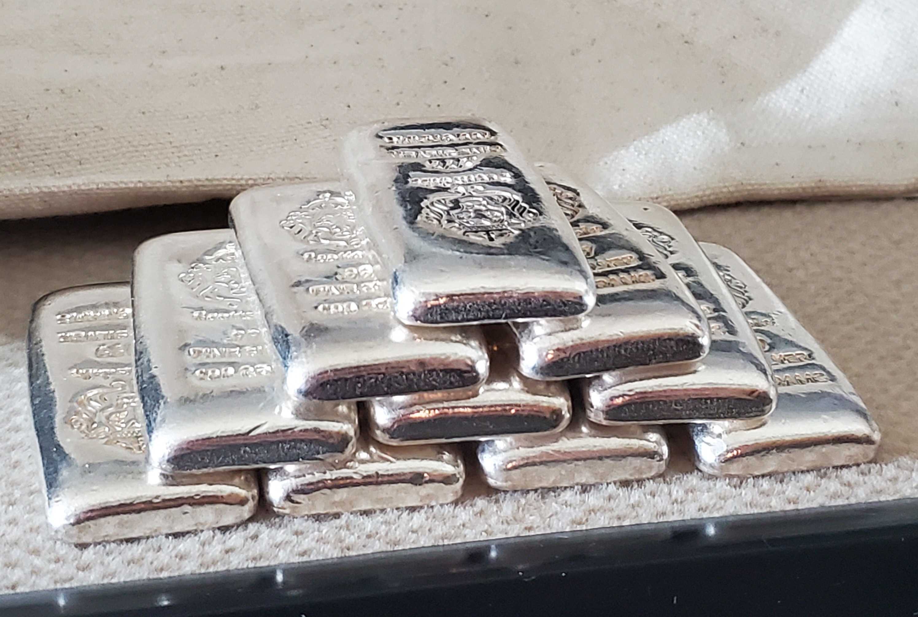 100 Gram (3.215 oz) Scottsdale Silver Bar | PeerMetals