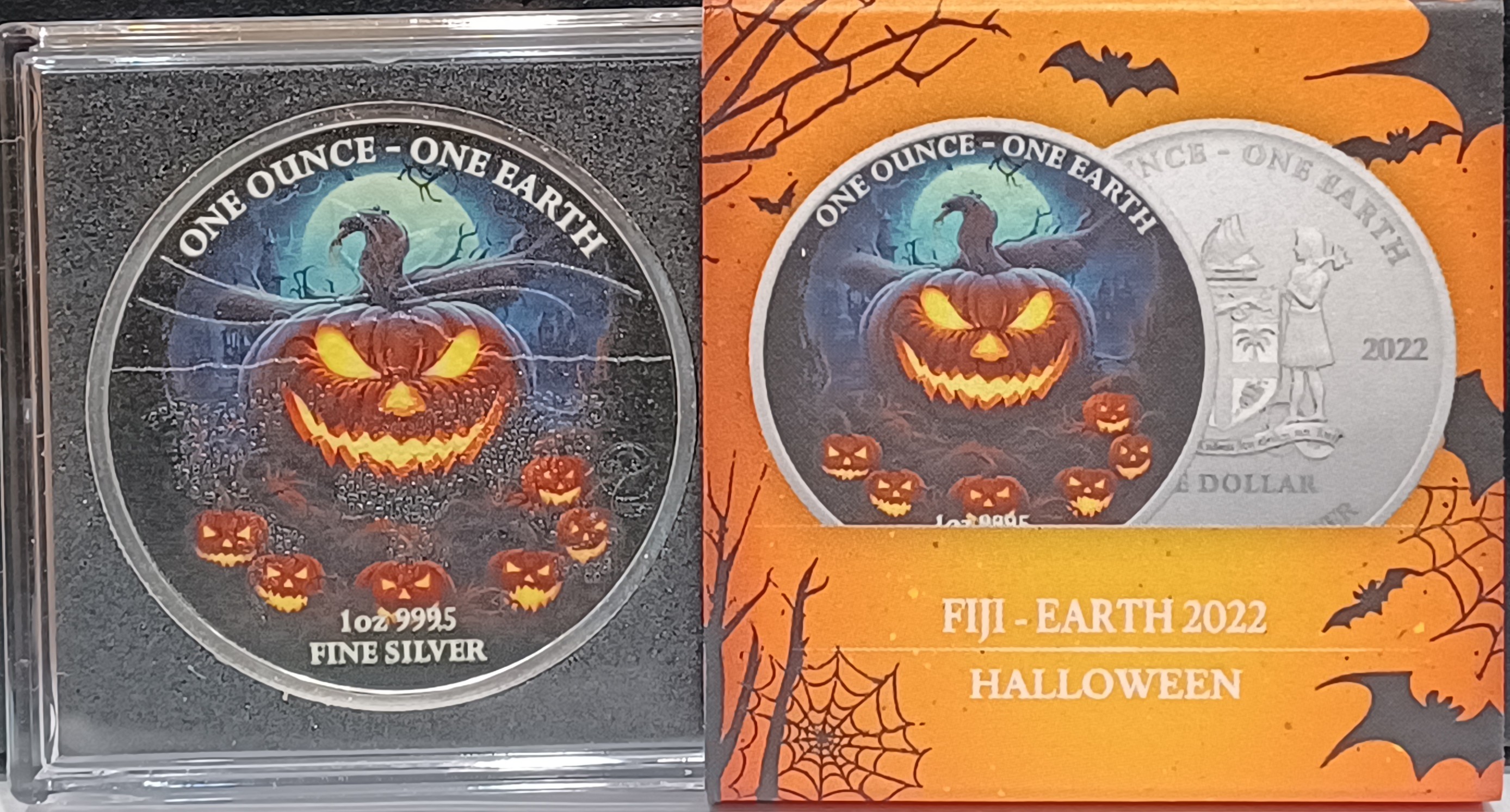 2022 フィジー「ハロウィン」1オンス純銀（蓄光仕様） 2022 Fiji Halloween Pumpkin 1oz Silver Coin Glow | PeerMetals